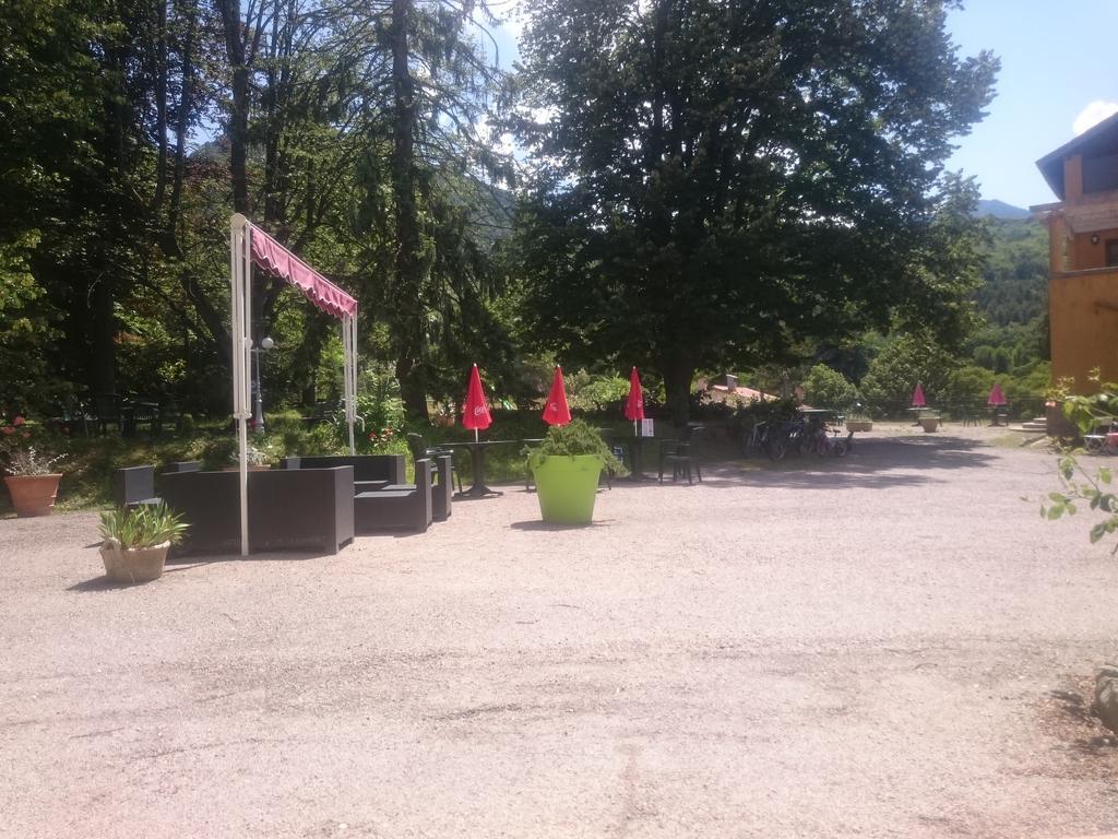 Hotel Le Mas Fleuri Vernet-les-Bains Eksteriør bilde