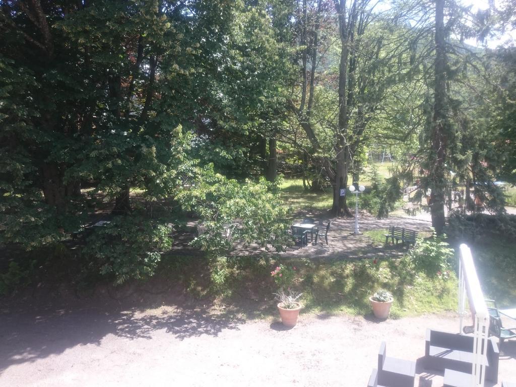 Hotel Le Mas Fleuri Vernet-les-Bains Eksteriør bilde